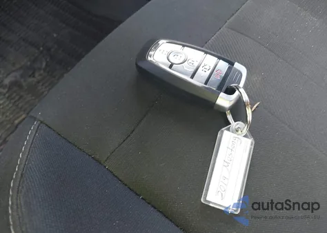 2019 Ford Mustang Ecoboost z USA, uszkodzony, nr VIN 1FATP8UH8K5199978